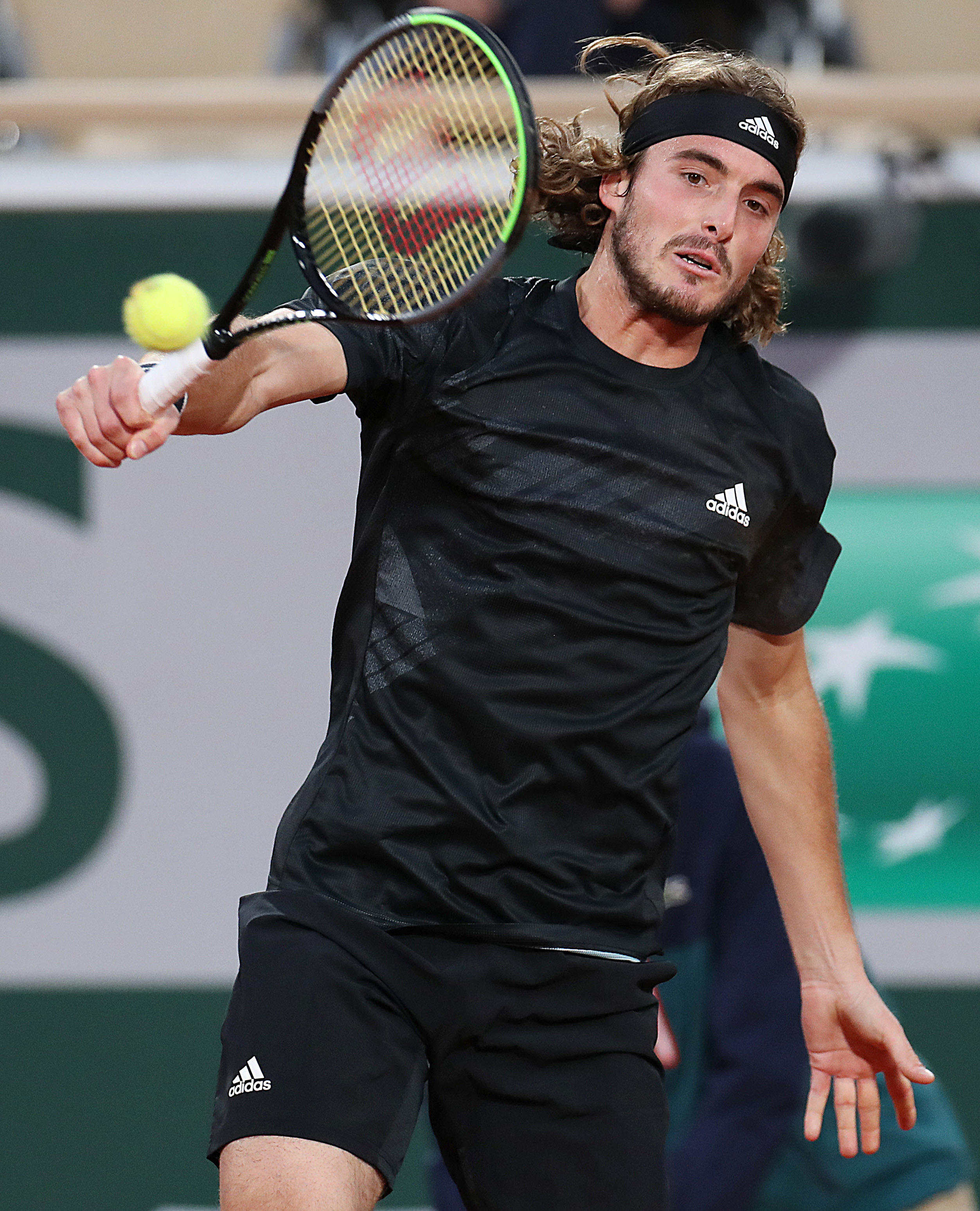 开云sport-法网险胜ATP总决赛，西西帕斯高光表现