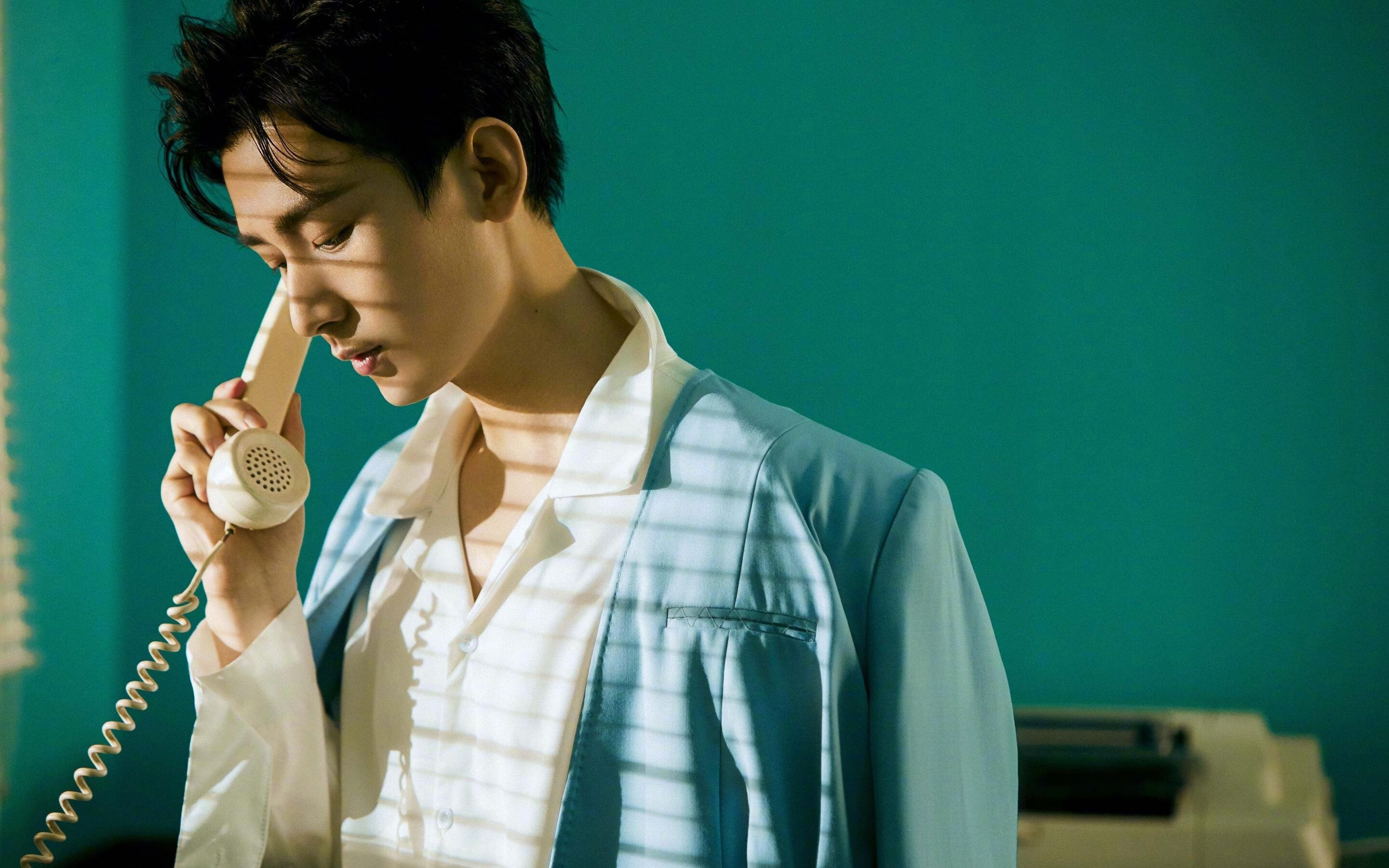 引擎与蜂群，一场改写街头法则的绝杀时刻