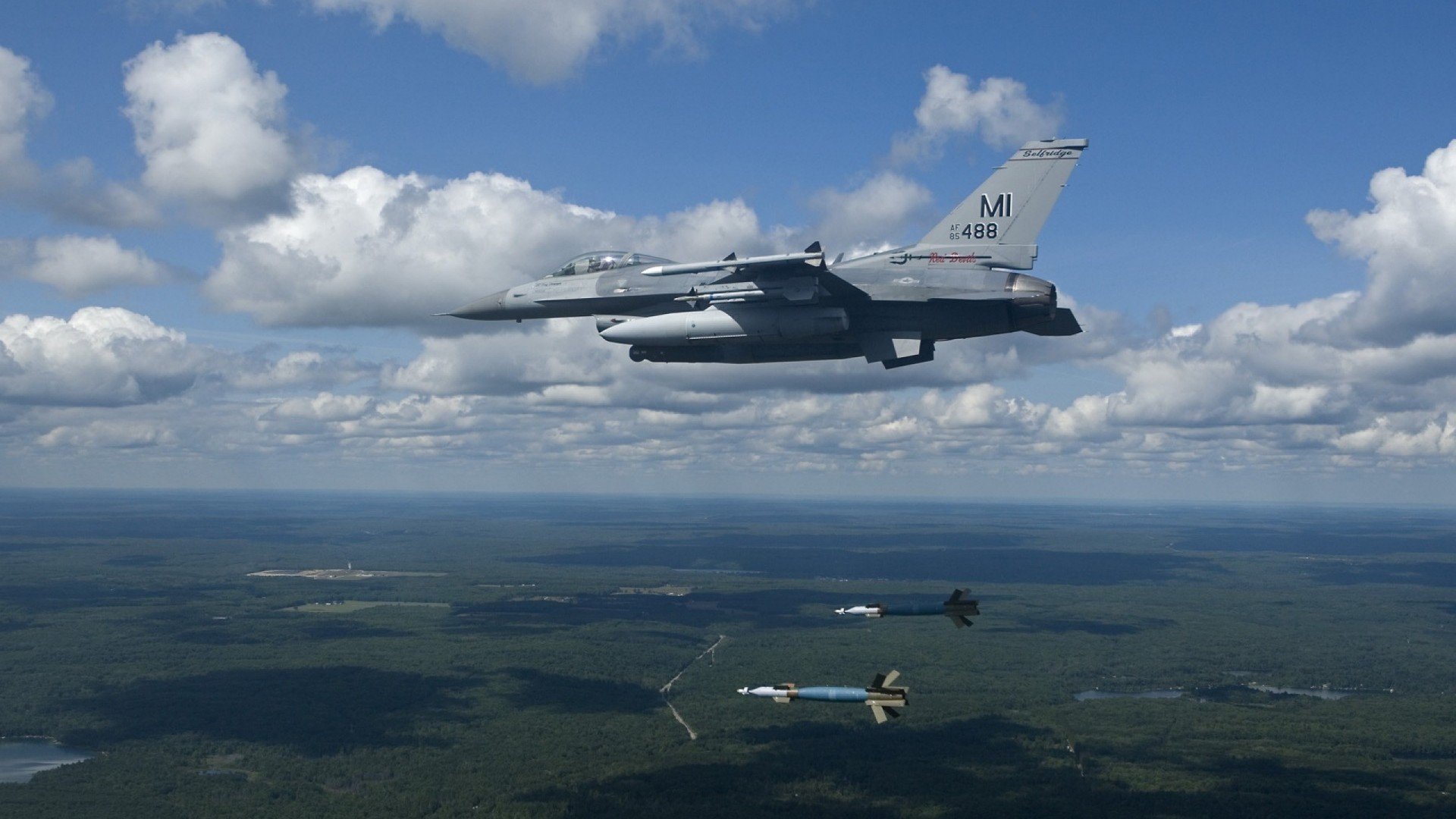 开云体育app-太阳照彻的战场，当英超争冠的灼热，冲垮昨日的山西